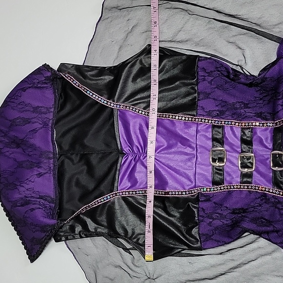 Wicked Beauty Teen Halloween Costume/Check measure. size tag was cut off. - Picture 4 of 13